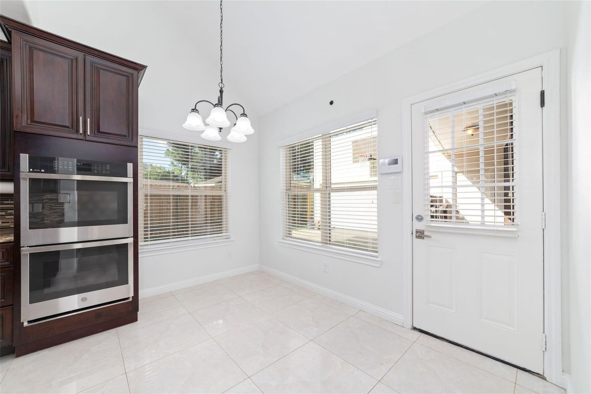 Chandelier, Empty room, Interior, Kitchen, Stainless Steel Appliances