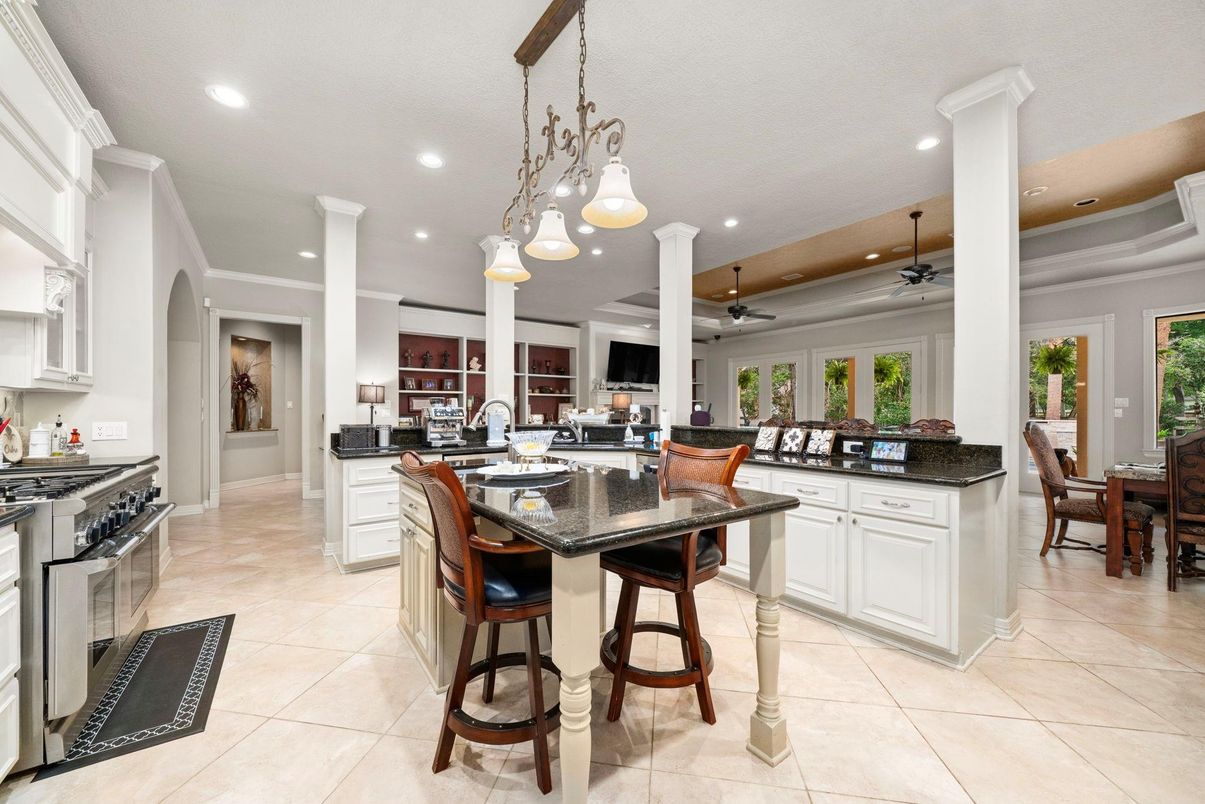 Dining room, Interior, Kitchen, Pendant Lights, Recessed Lighting