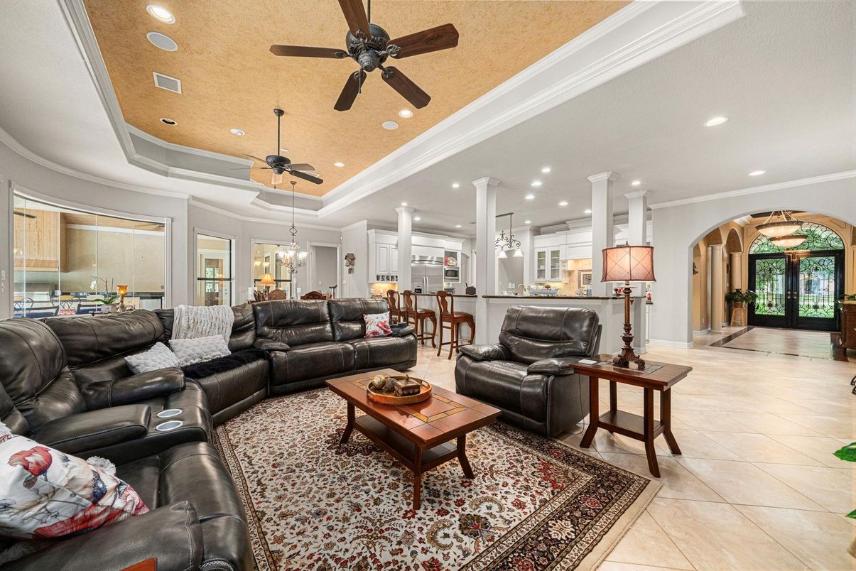 Interior, Kitchen, Living room, Pendant Lights, Recessed Lighting