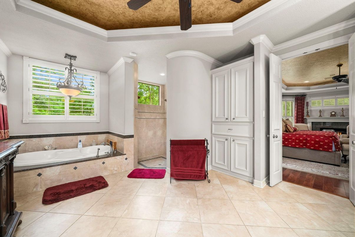 Bathroom, Bedroom, Interior, Pendant Lights, Recessed Lighting, Wood Texture Flooring