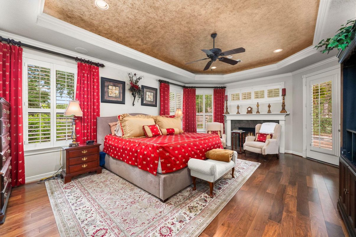 Bedroom, Fireplace, Interior, Recessed Lighting, Wood Texture Flooring