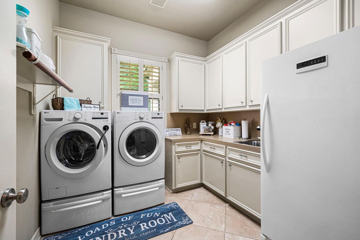 Interior, Washer