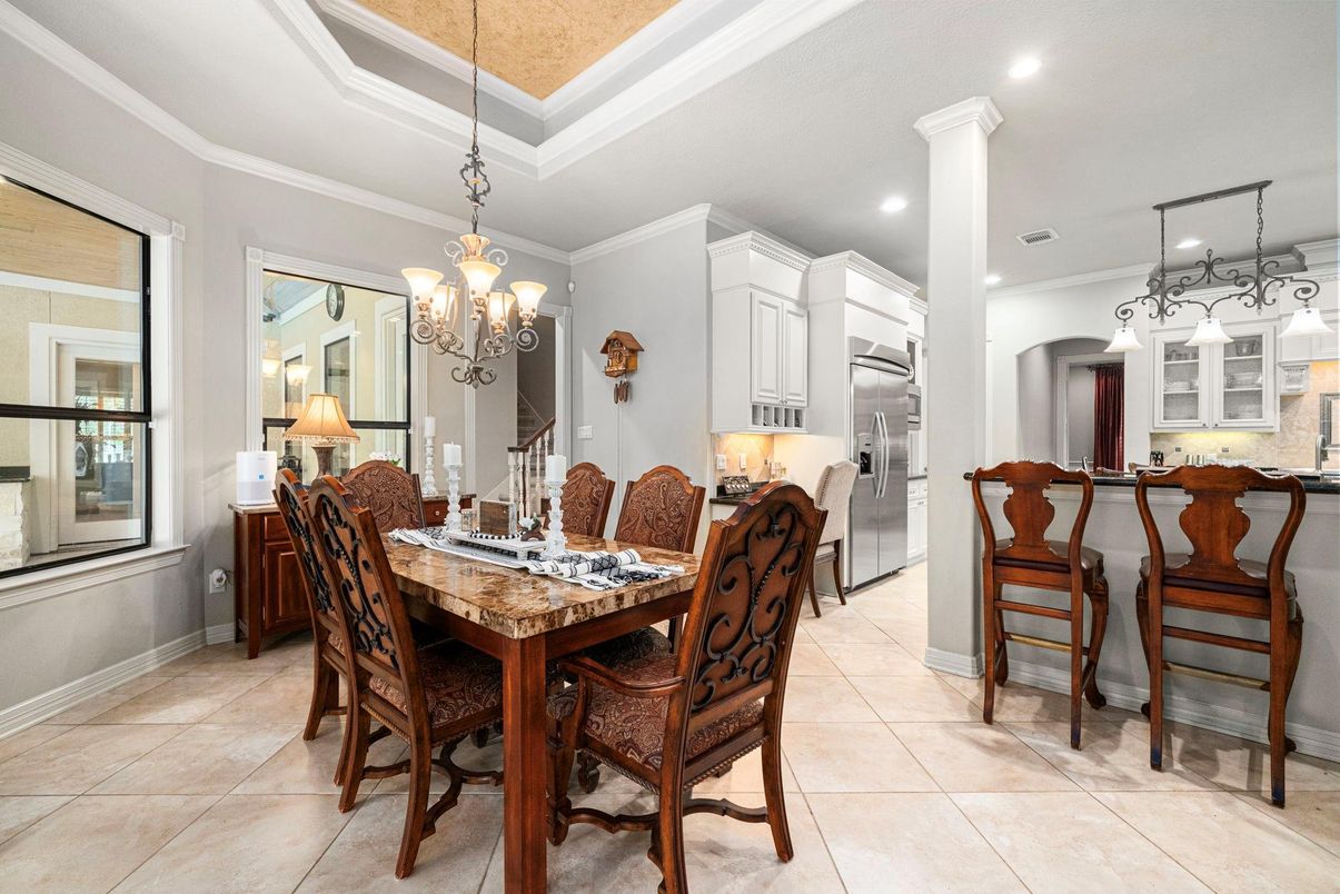 Chandelier, Dining room, Interior, Kitchen, Pendant Lights, Recessed Lighting
