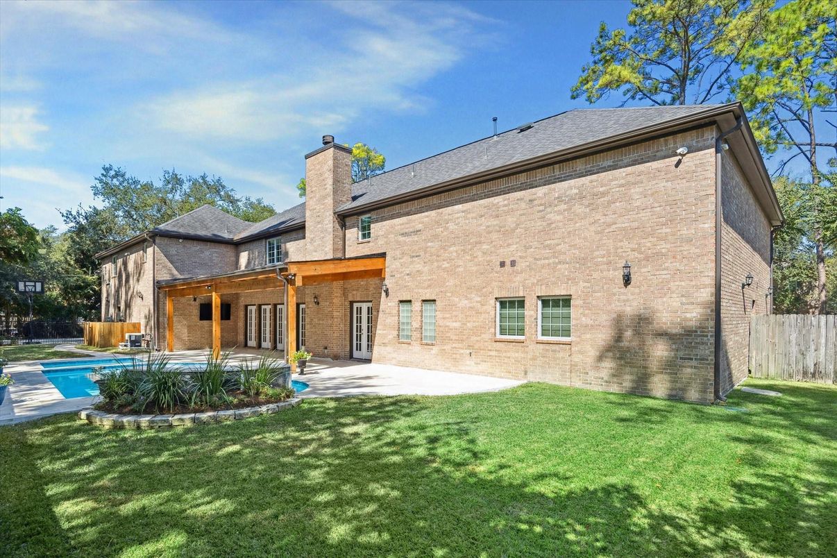 Backyard, Exterior, Pool