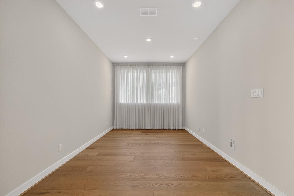 Empty room, Interior, Recessed Lighting, Wood Texture Flooring