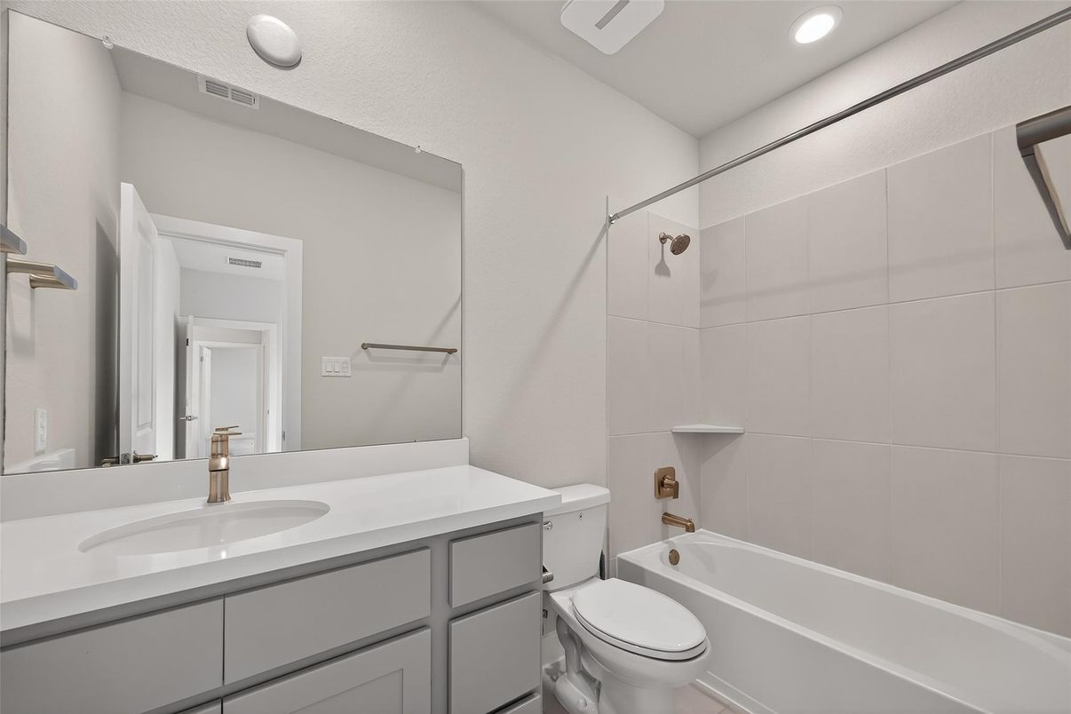 Bathroom, Interior, Recessed Lighting