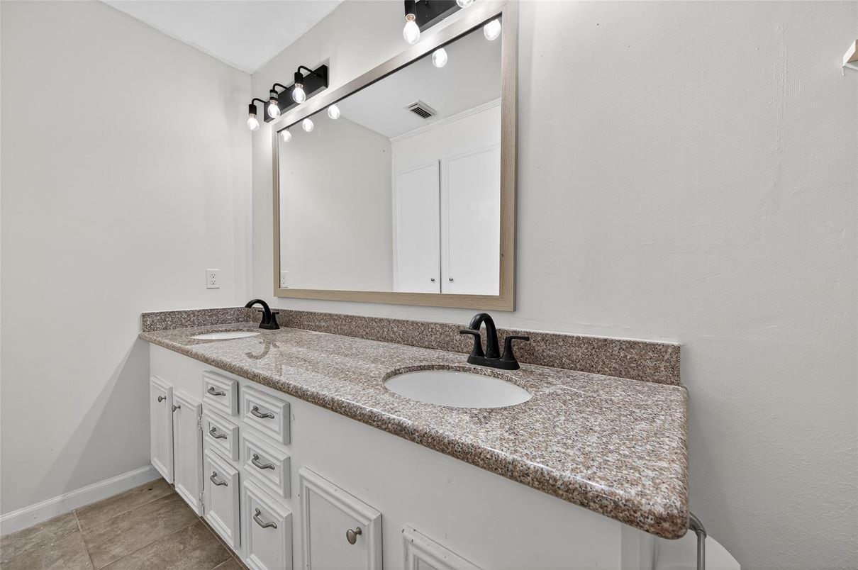 Bathroom, Dual Sink Vanities, Interior