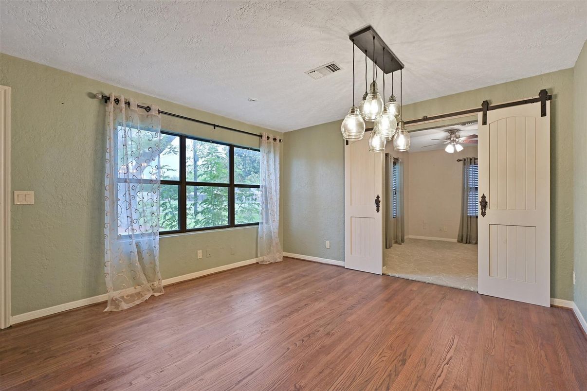 Empty room, Interior, Pendant Lights, Wood Texture Flooring