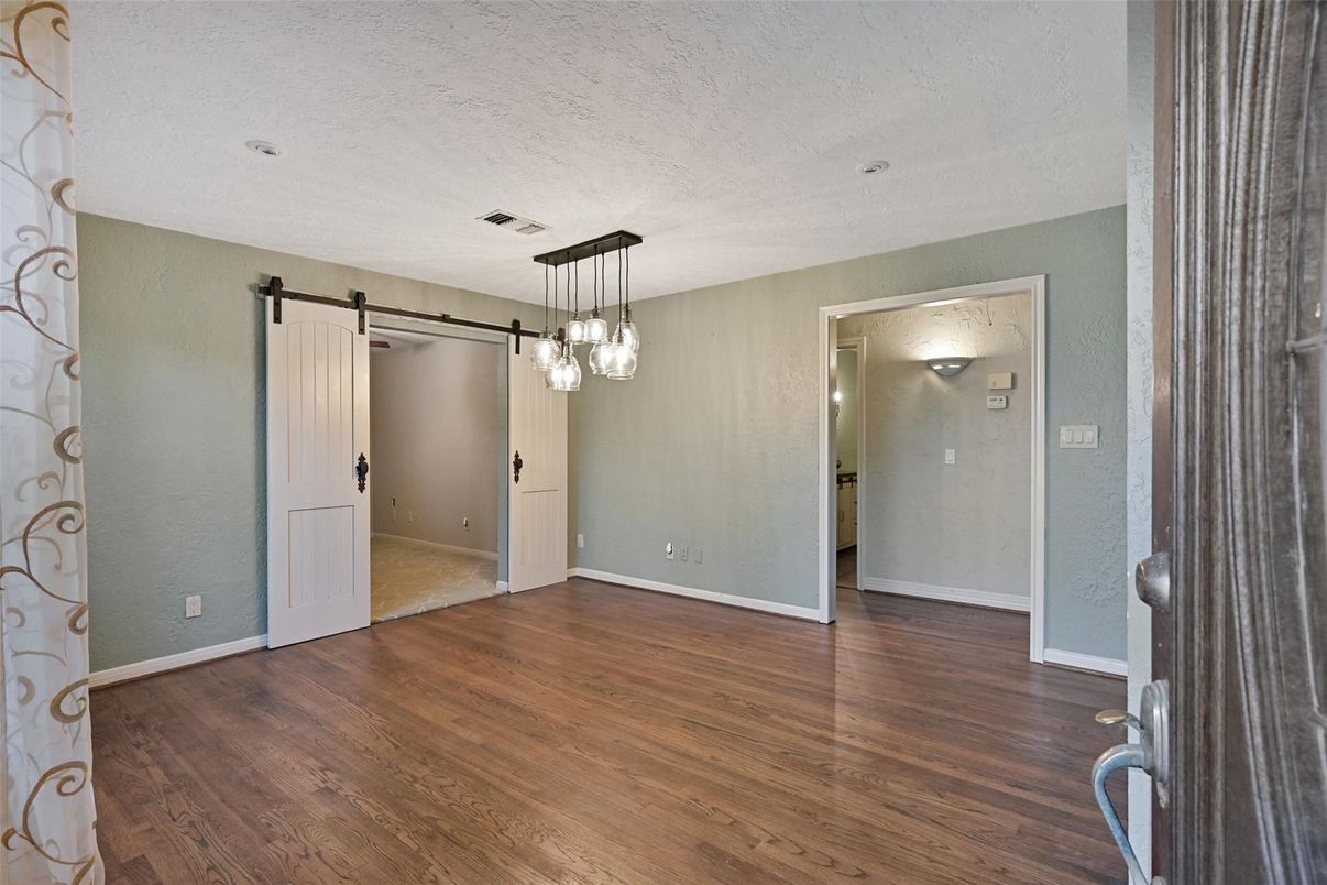 Empty room, Interior, Pendant Lights, Wood Texture Flooring