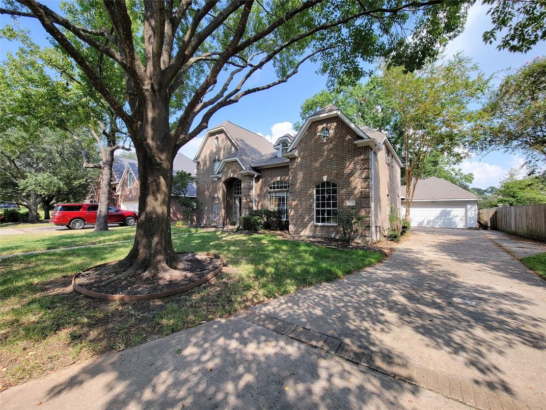 Backyard, Detached Garage, Exterior