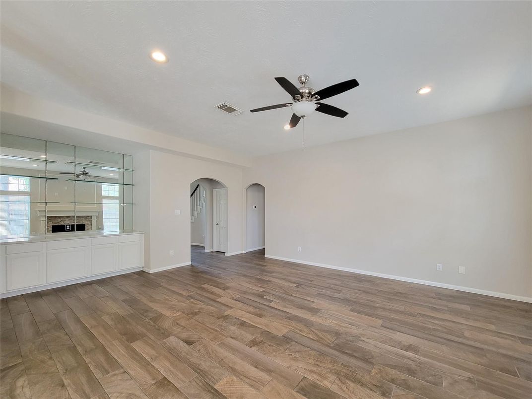 Empty room, Interior, Recessed Lighting, Wood Texture Flooring