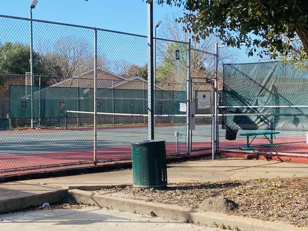 Exterior, Tennis Courts