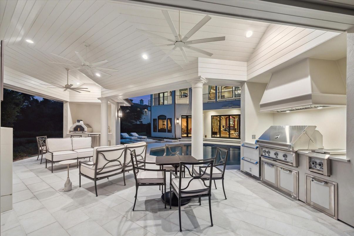 Exterior, Outdoor Kitchen