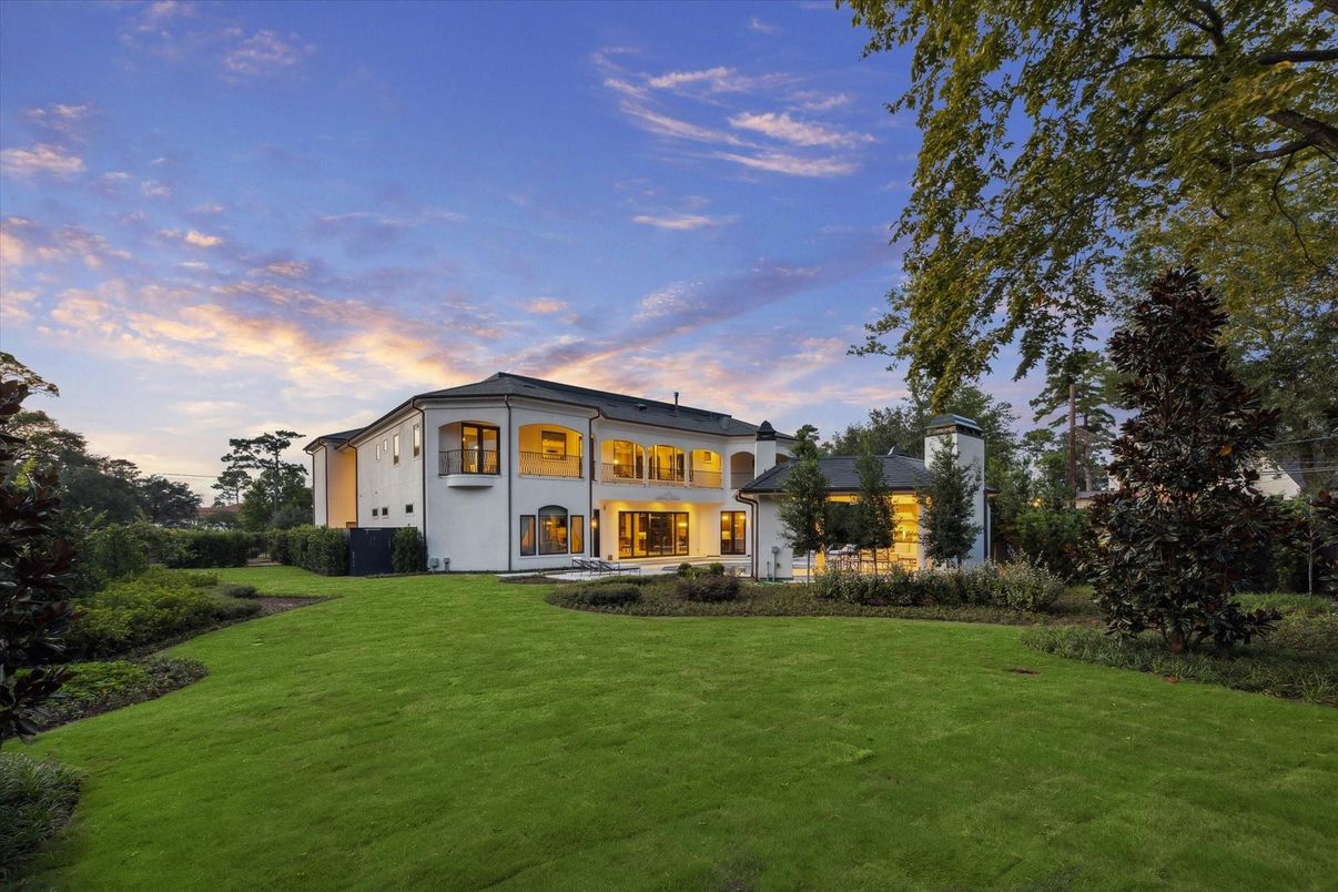 Backyard, Exterior, Facade, French Provincial