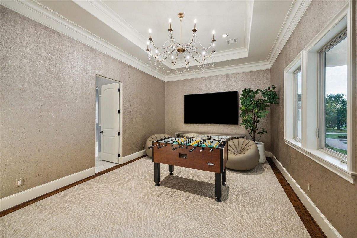 Chandelier, Game Room, Interior