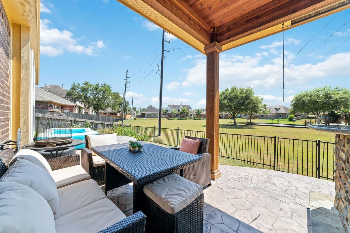 Backyard, Exterior