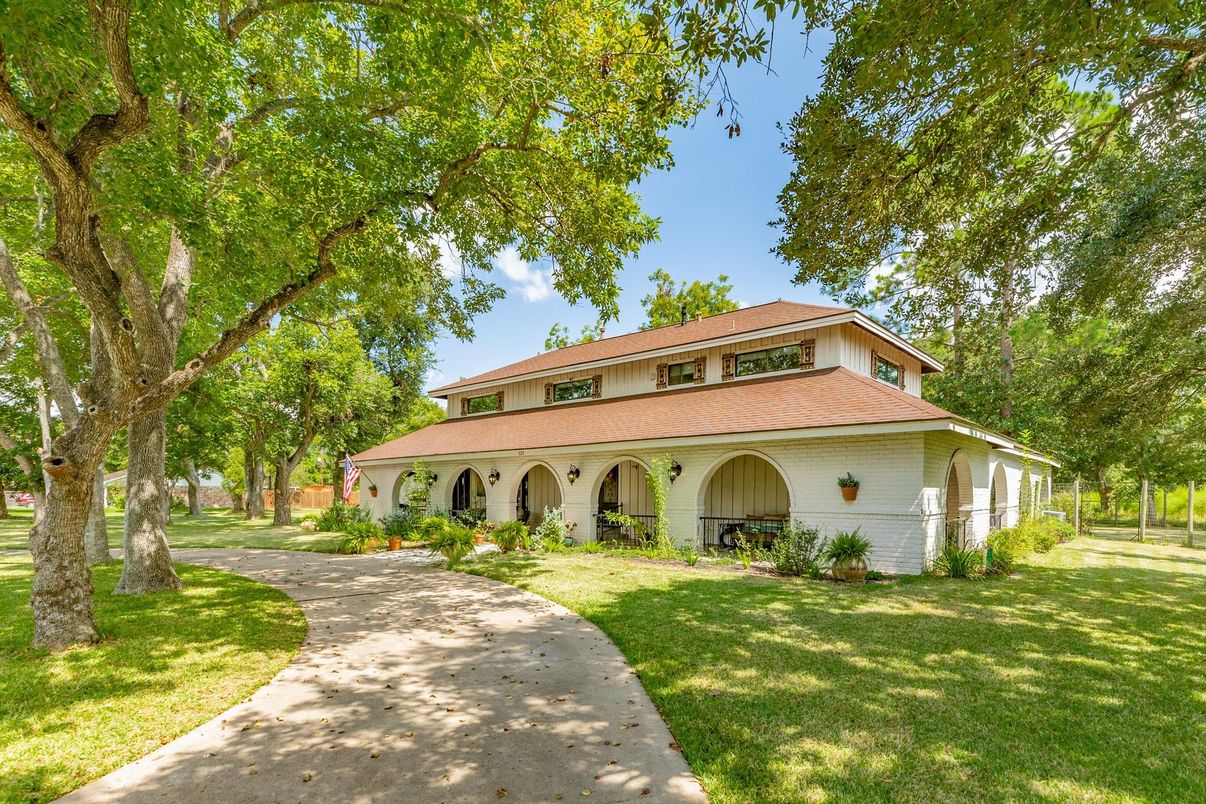Backyard, Exterior, Facade, Mediterranean