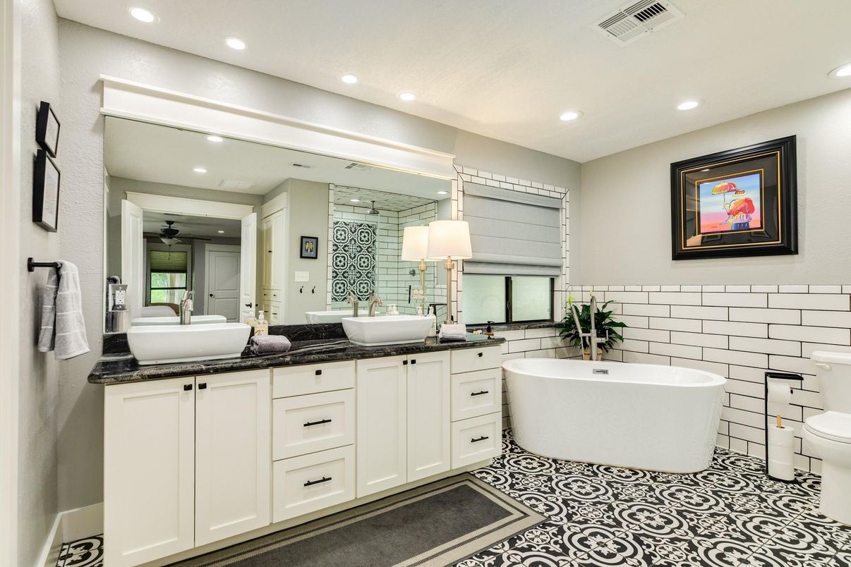 Bathroom, Dual Sink Vanities, Free Standing Baths, Interior, Recessed Lighting