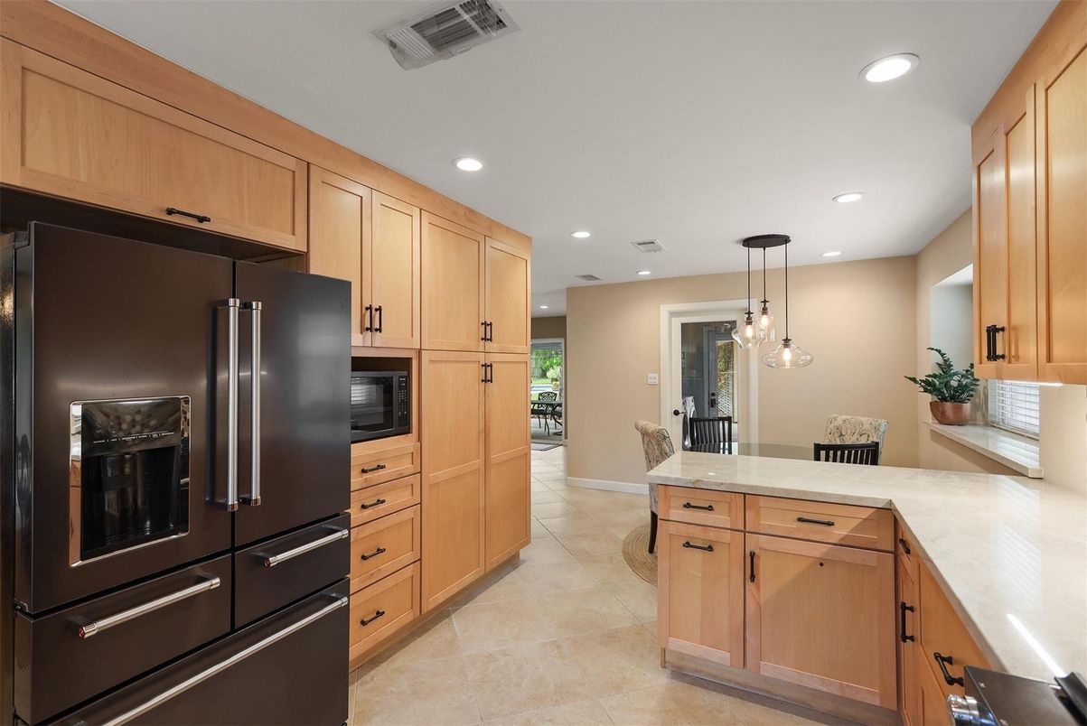 Dining room, Interior, Kitchen, Pendant Lights, Recessed Lighting