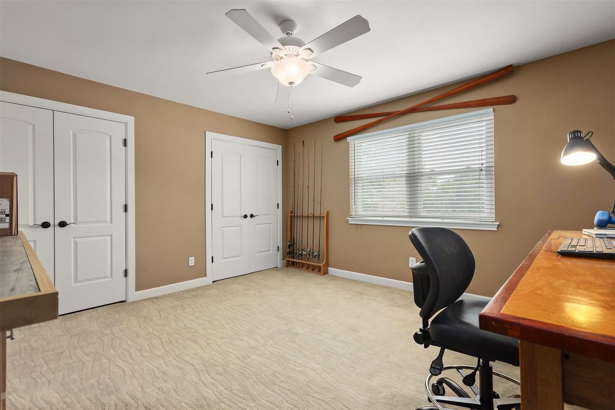 Home Office, Interior