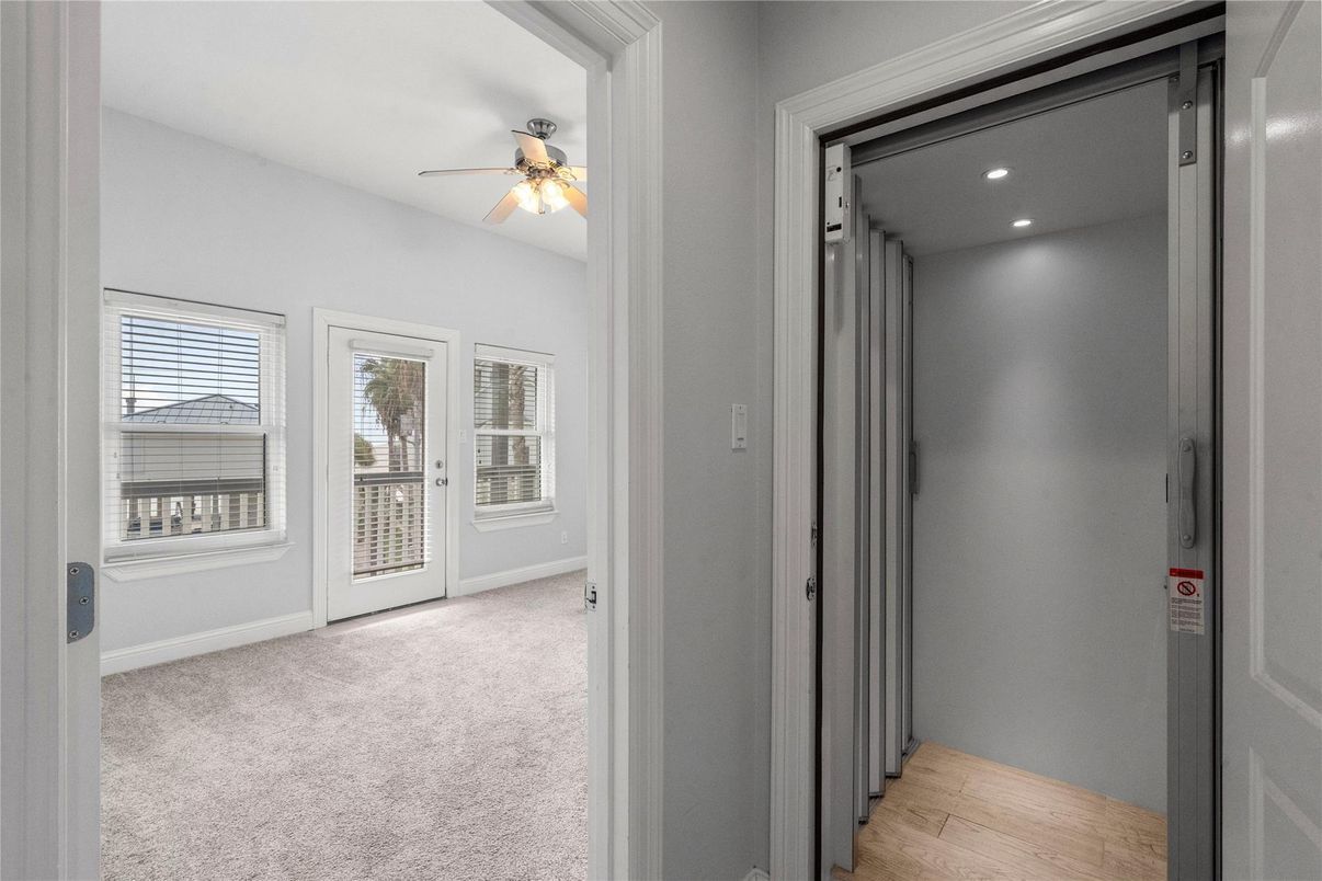 Elevator, Interior, Recessed Lighting