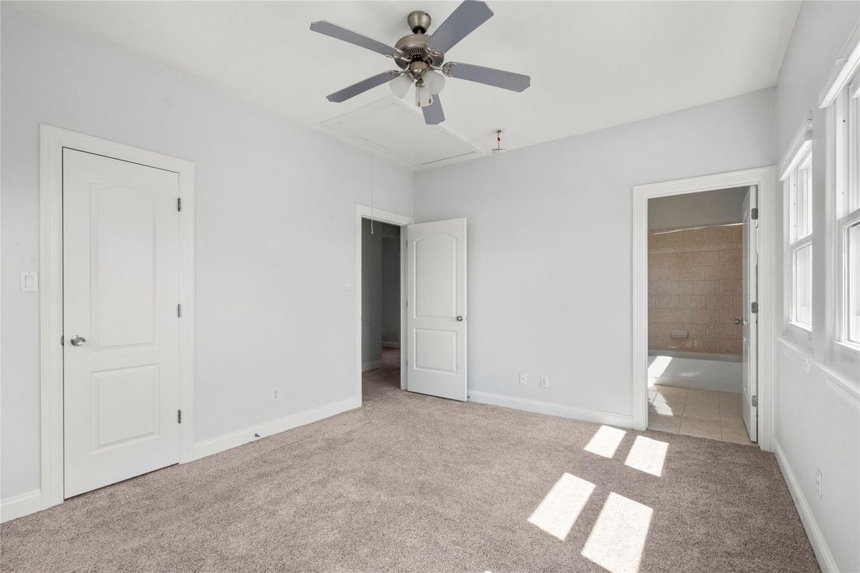 Bathroom, Empty room, Interior