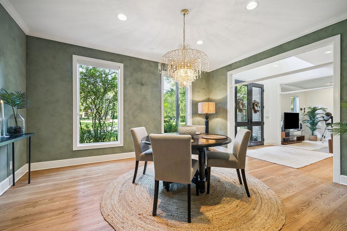 Chandelier, Dining room, Interior, Recessed Lighting, Wood Texture Flooring