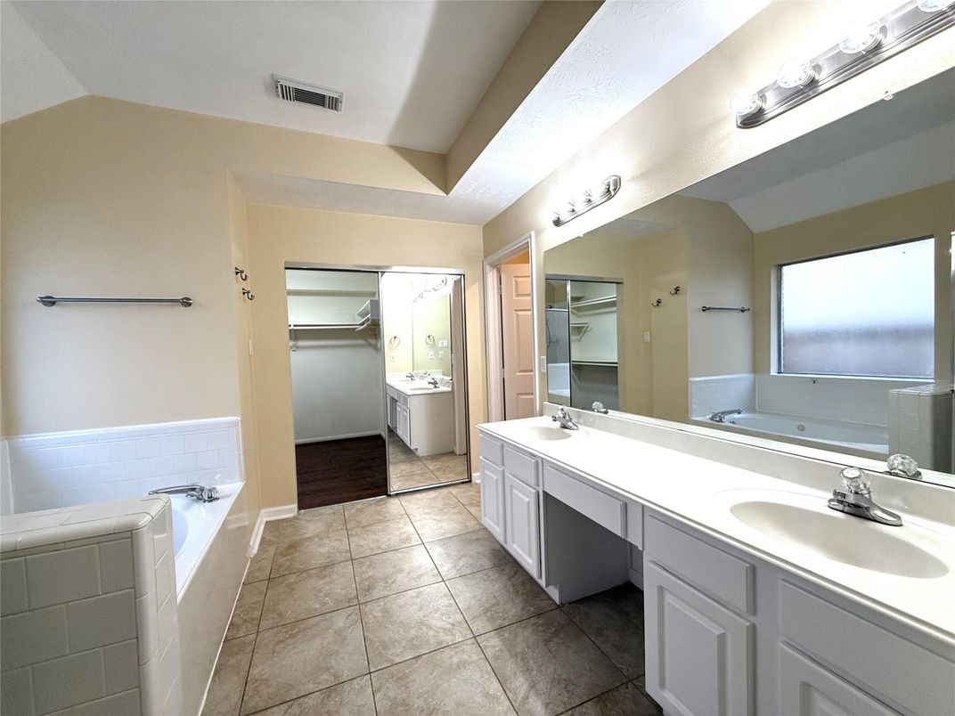 Bathroom, Dual Sink Vanities, Interior