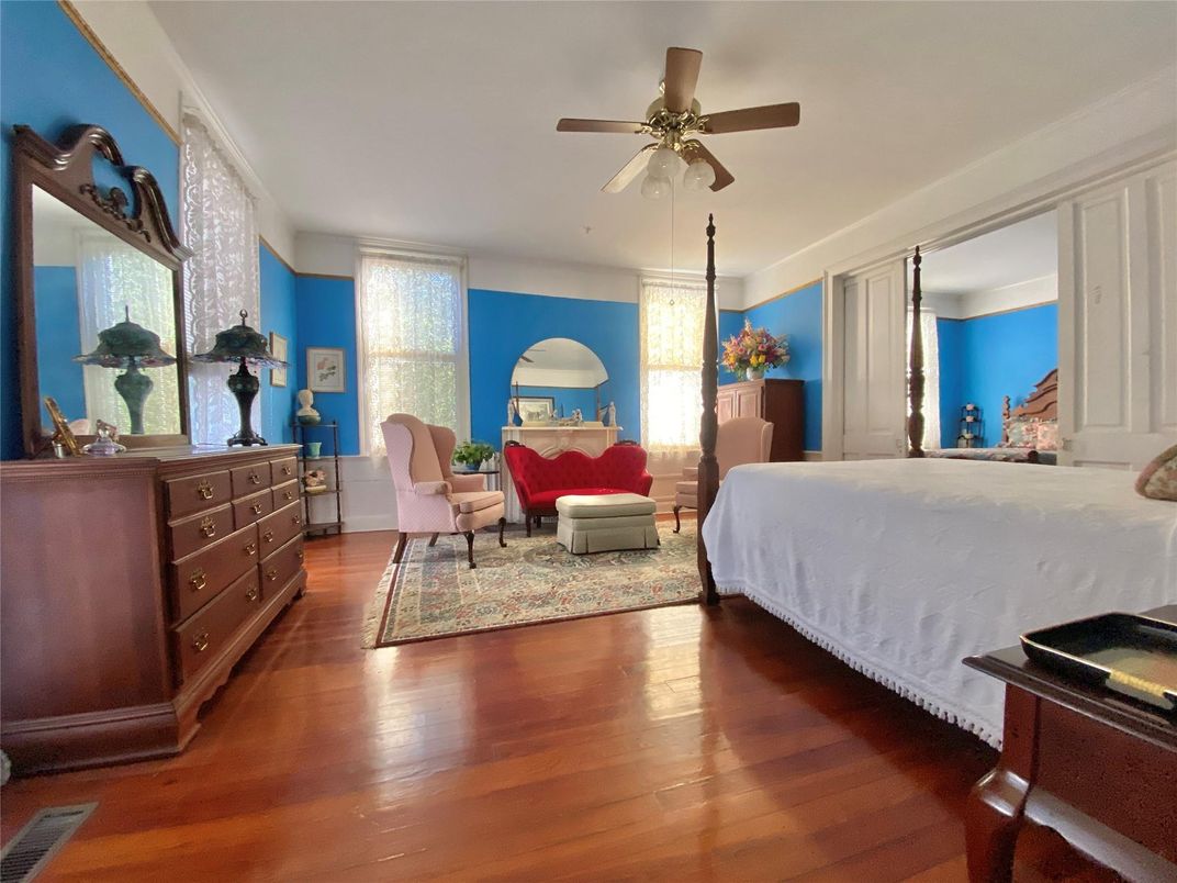 Bedroom, Interior, Pendant Lights, Wood Texture Flooring