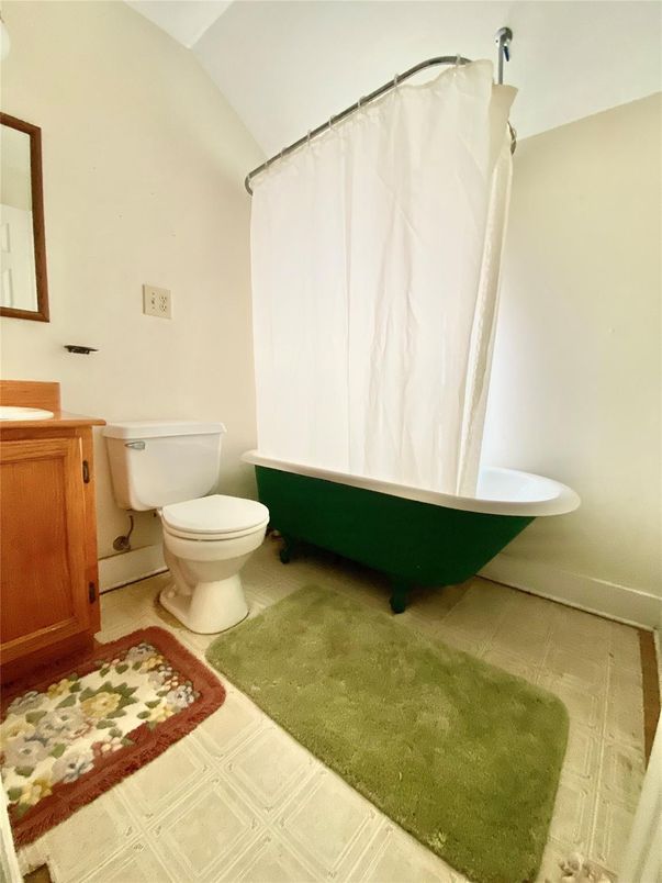Bathroom, Free Standing Baths, Interior