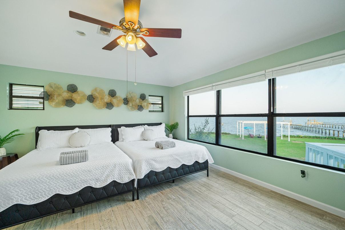 Bedroom, Interior, Water, Wood Texture Flooring