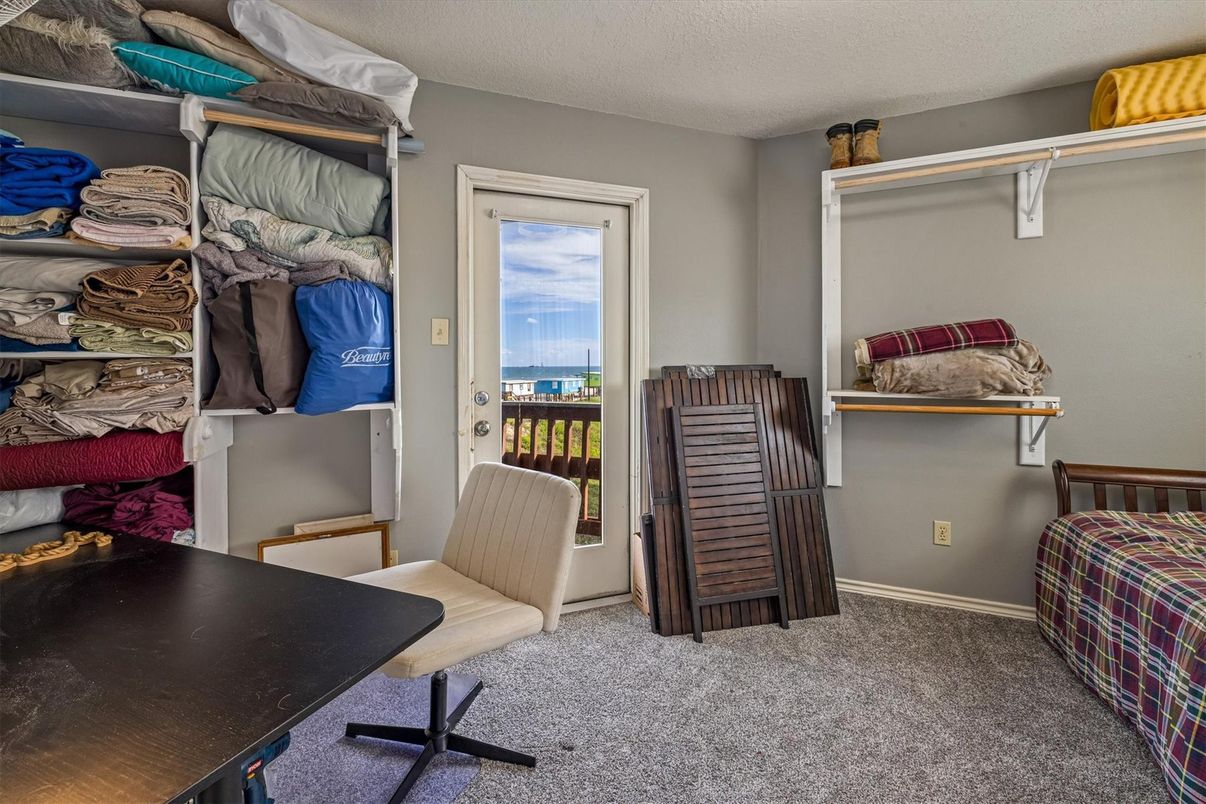 Home Office, Interior, Water