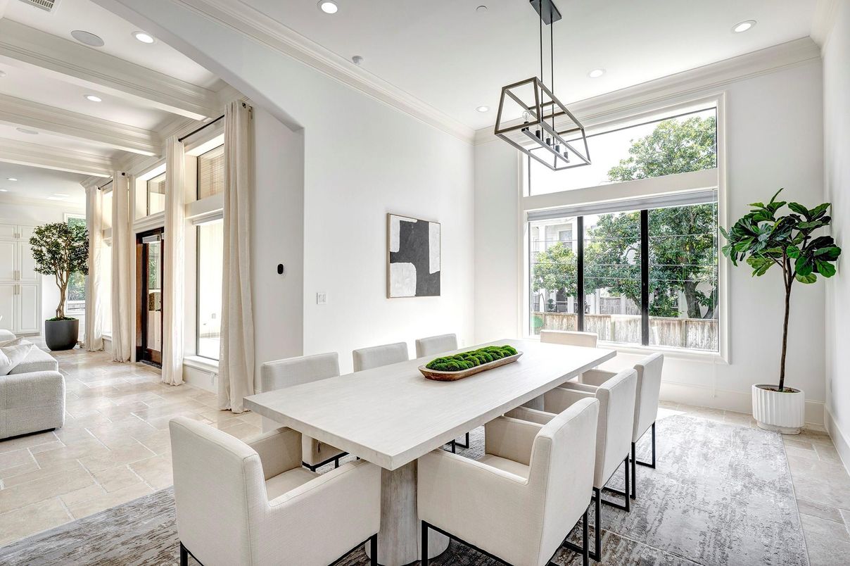 Dining room, Interior, Pendant Lights, Recessed Lighting