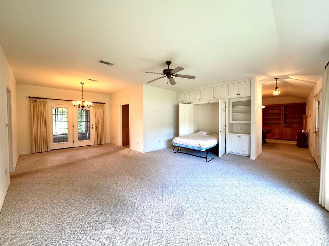 Chandelier, Empty room, Interior