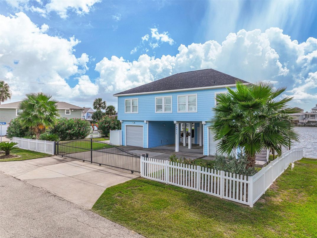 Backyard, Exterior, Water