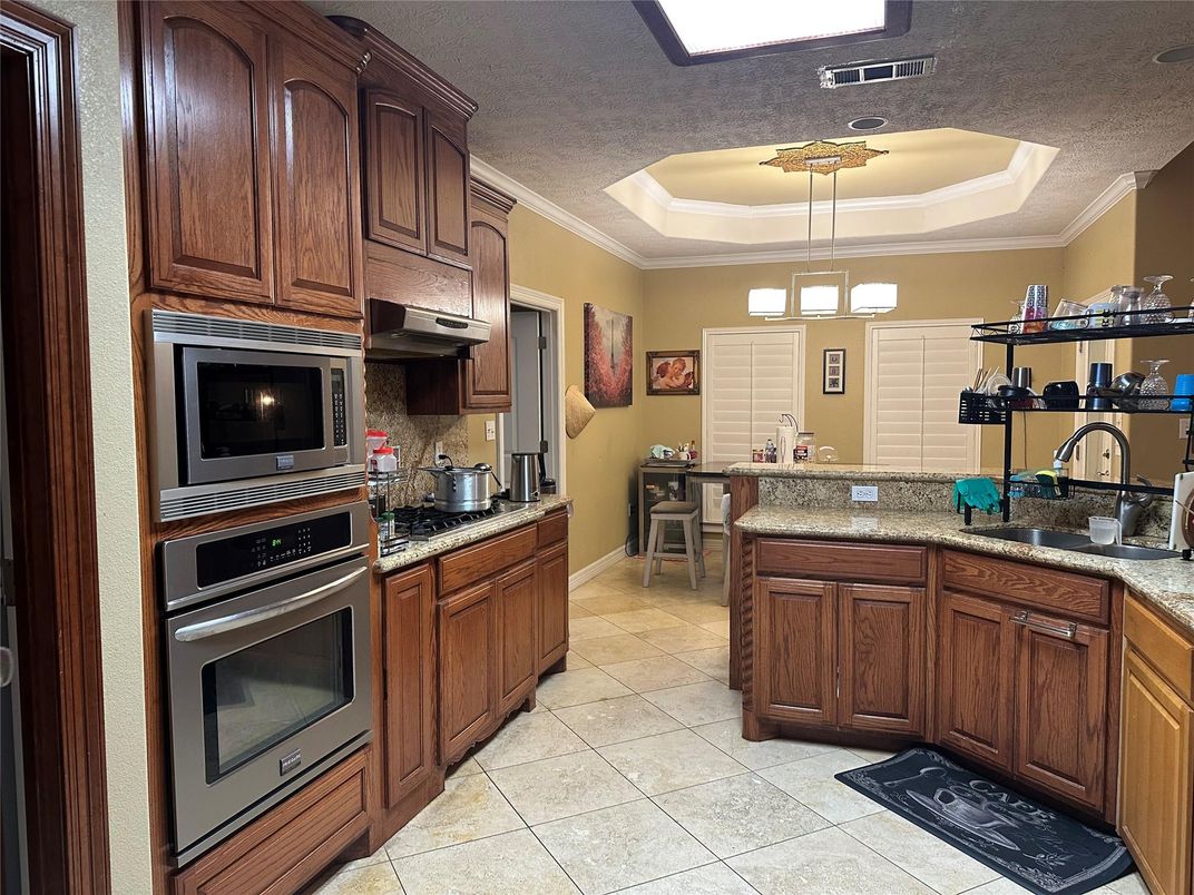 Dining room, Interior, Kitchen, Pendant Lights