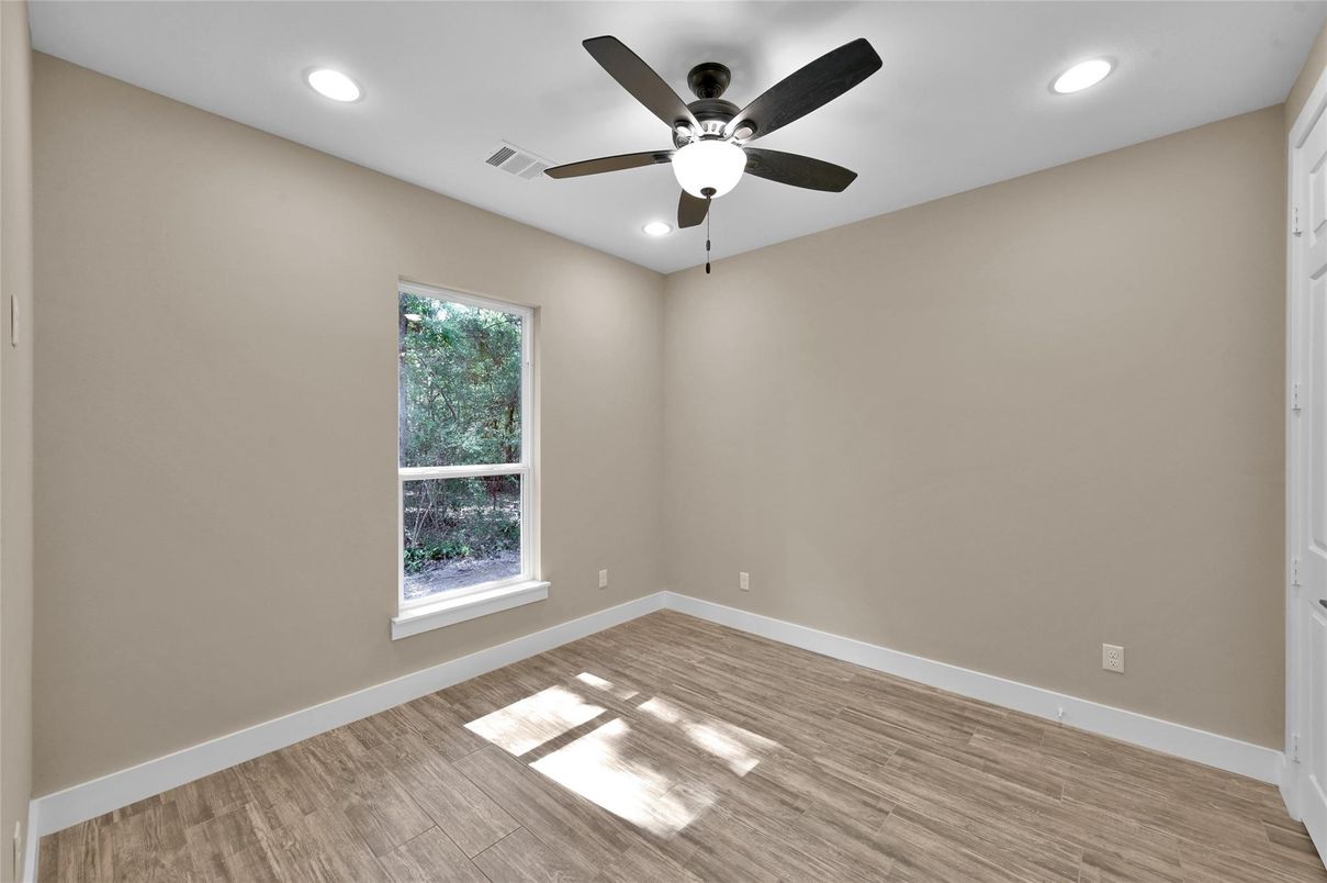Empty room, Interior, Recessed Lighting, Wood Texture Flooring