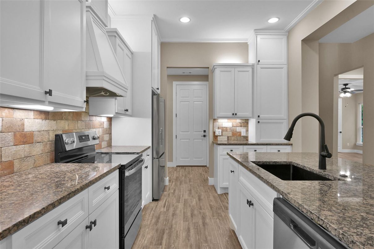 Interior, Kitchen, Recessed Lighting, Wood Texture Flooring