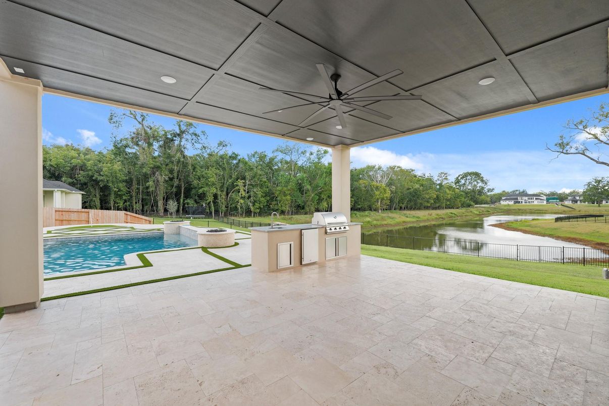 Exterior, Outdoor Kitchen, Pool, Water