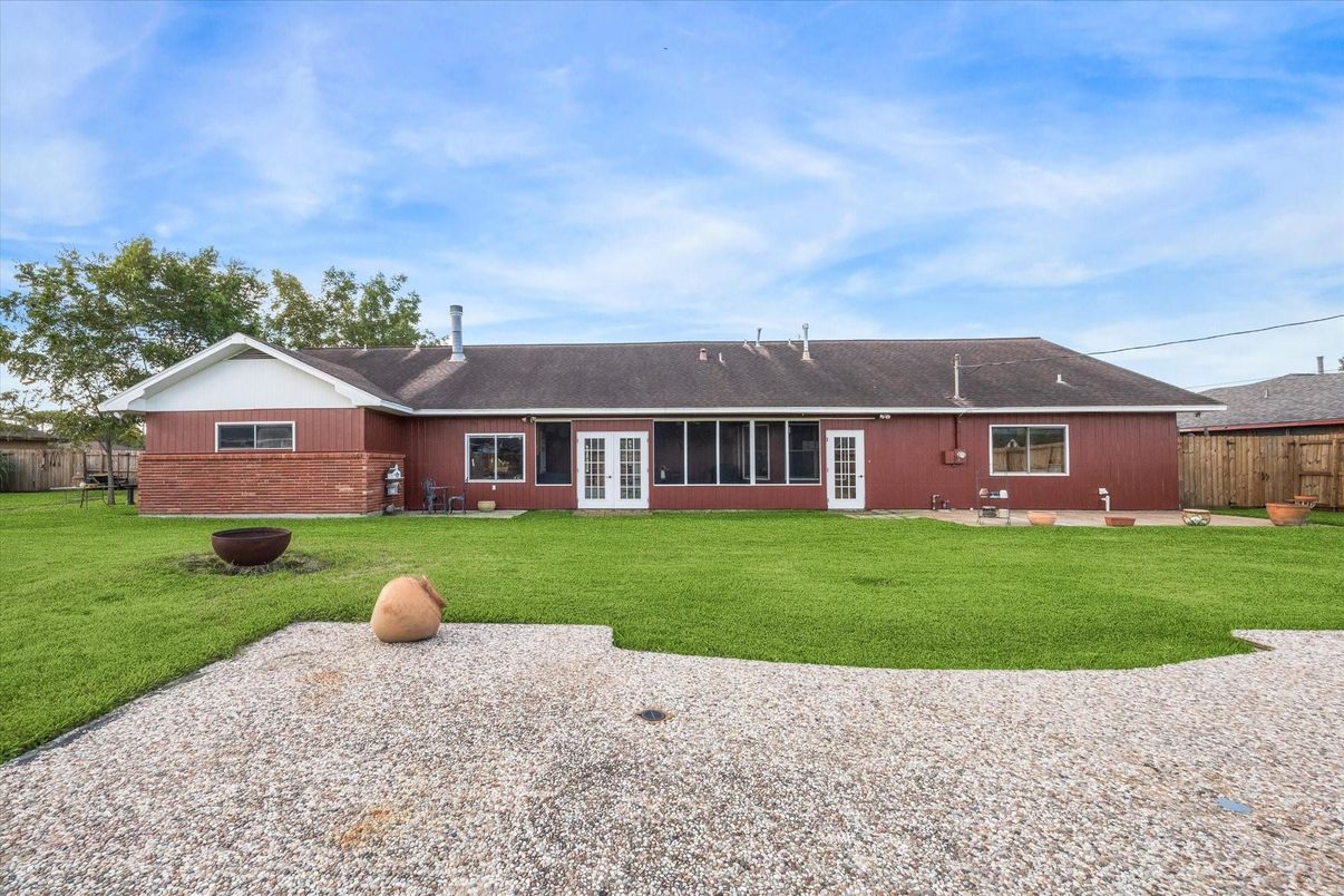 Backyard, Exterior