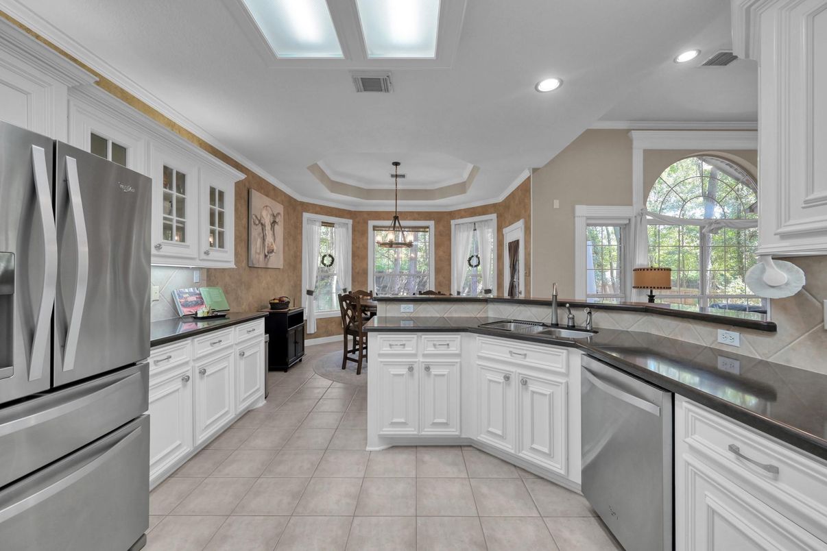 Dining room, Interior, Kitchen, Pendant Lights, Recessed Lighting