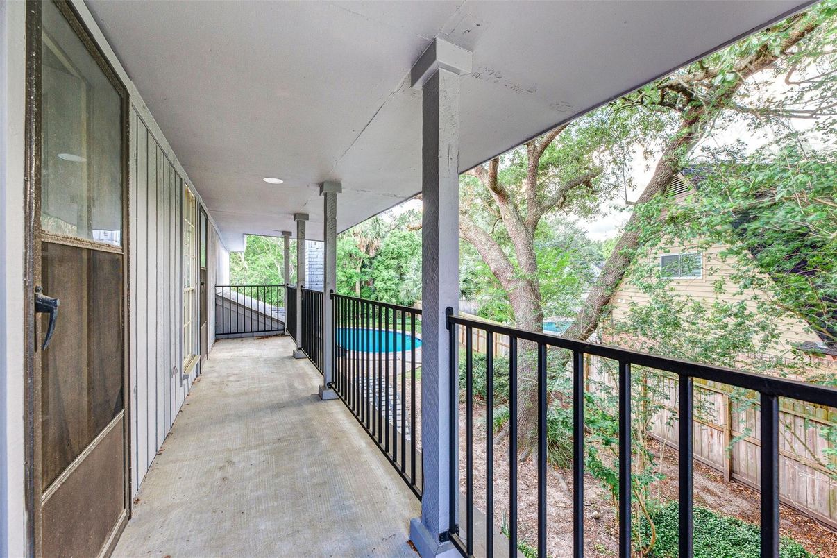 Exterior, Recessed Lighting