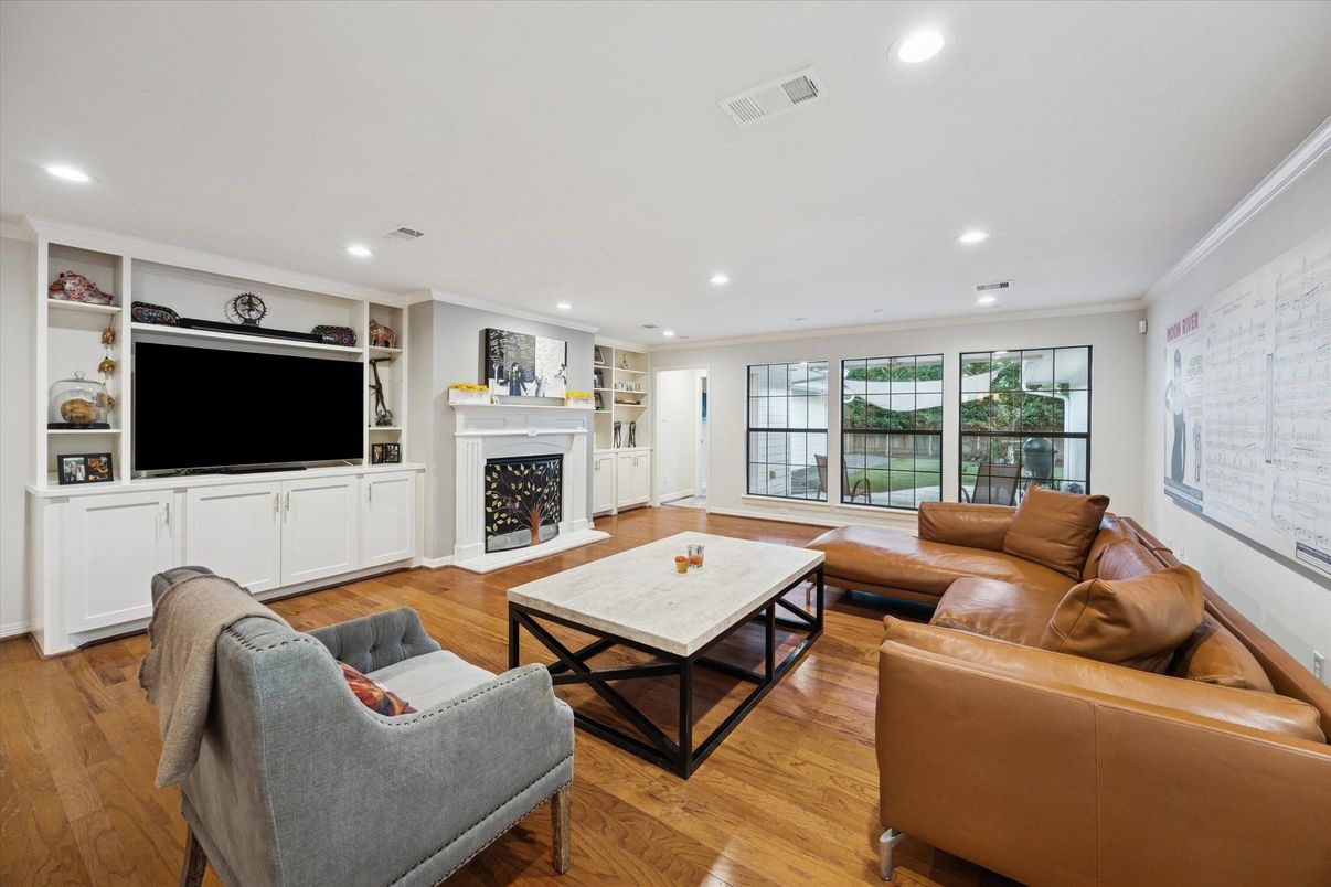 Fireplace, Interior, Living room, Recessed Lighting, Wood Texture Flooring