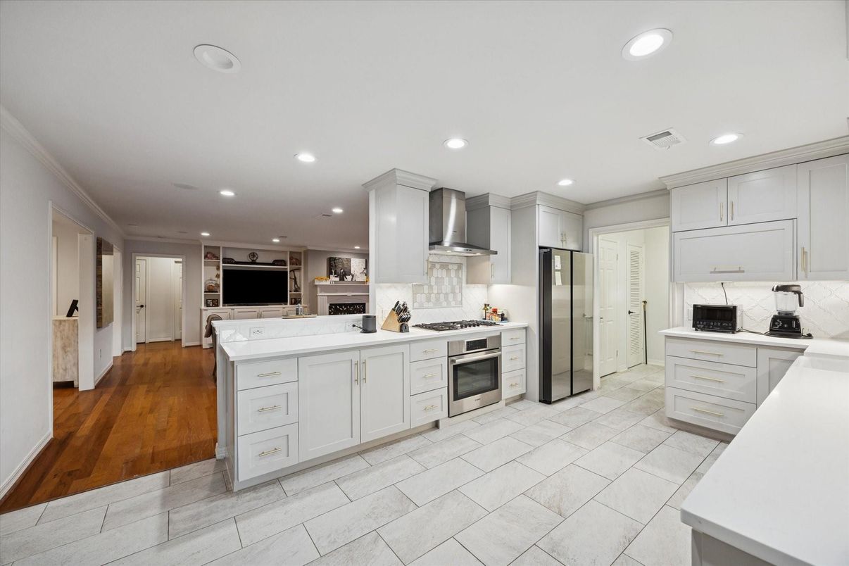 Interior, Kitchen, Recessed Lighting, Stainless Steel Appliances, Wood Texture Flooring