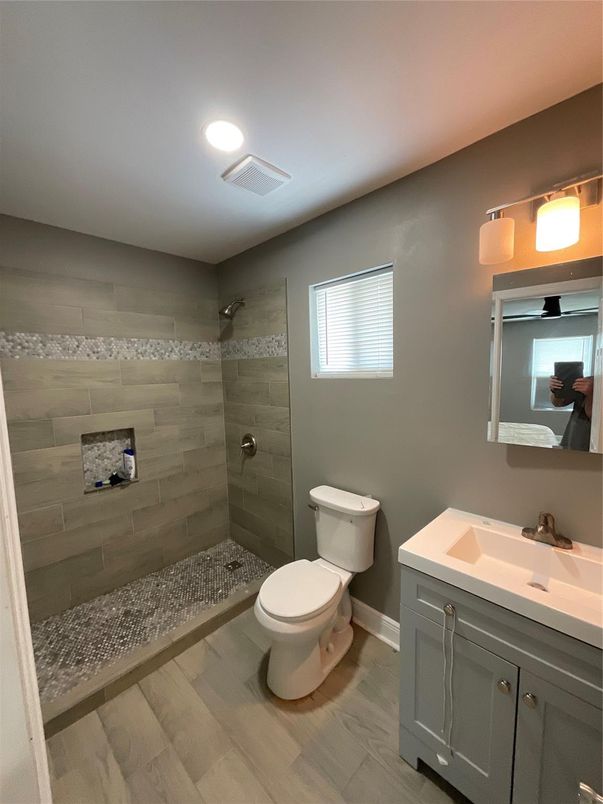 Bathroom, Interior, Recessed Lighting, Wood Texture Flooring