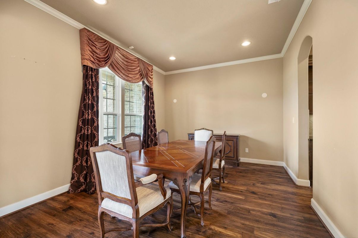 Dining room, Interior, Recessed Lighting, Wood Texture Flooring