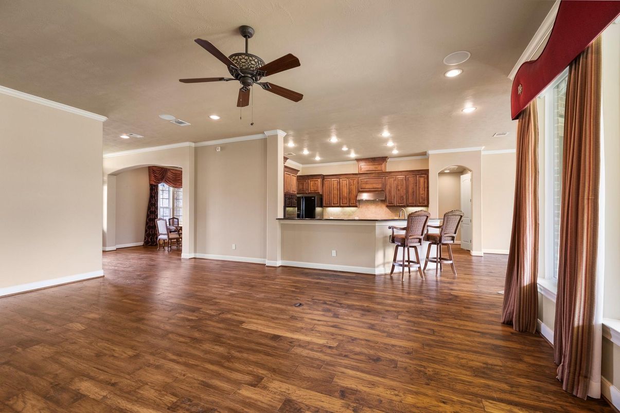 Dining room, Interior, Kitchen, Recessed Lighting, Wood Texture Flooring