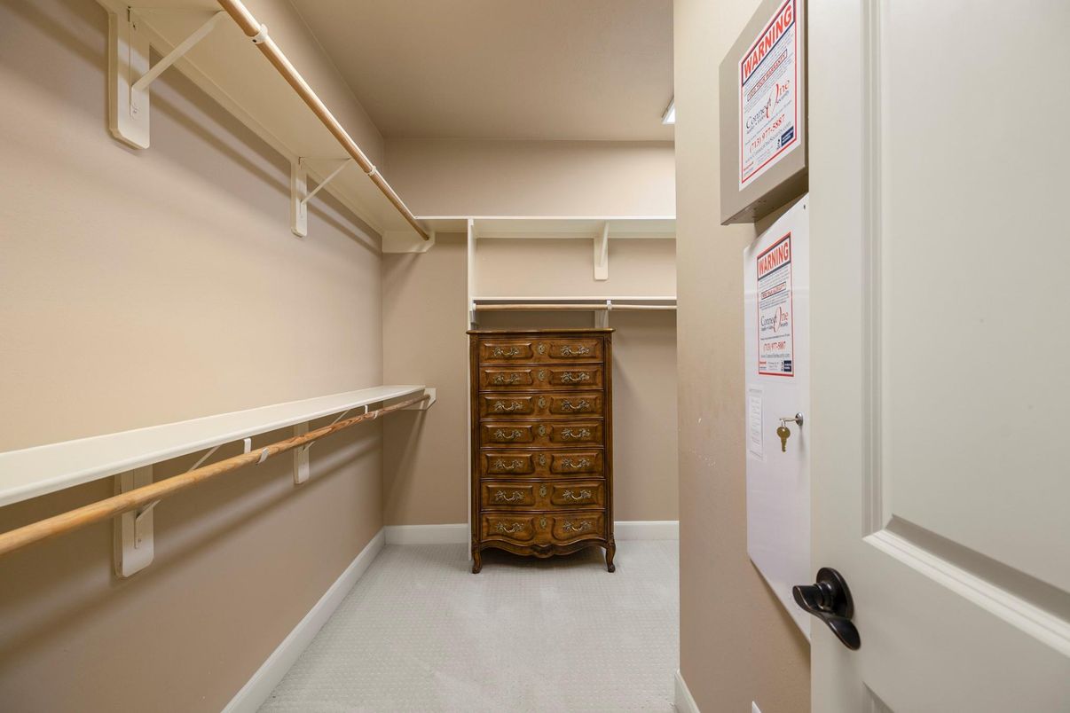 Interior, Walk-in Closets