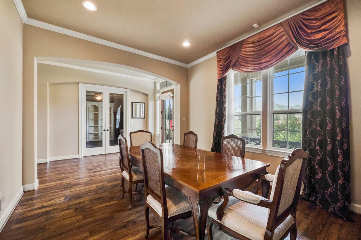 Dining room, Interior, Recessed Lighting, Wood Texture Flooring