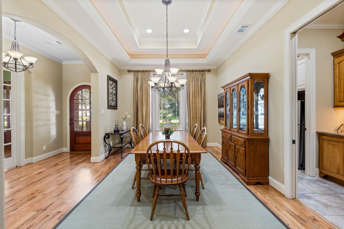 Chandelier, Dining room, Interior, Recessed Lighting, Wood Texture Flooring